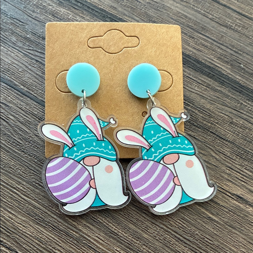 Cute Gnome Acrylic Bunny Earrings NWOT